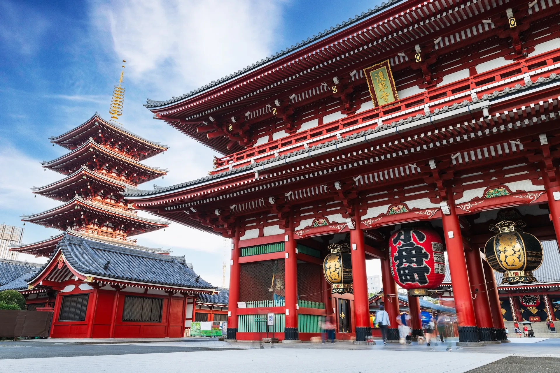 Senso-ji Temple’s red Kaminarimon gate and five-story pagoda in Asakusa, Tokyo.