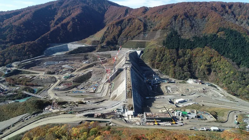 Naruse Dam during construction in Akita