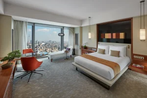 Luxury room at Mandarin Oriental Tokyo with Tokyo Skytree view and elegant modern design.