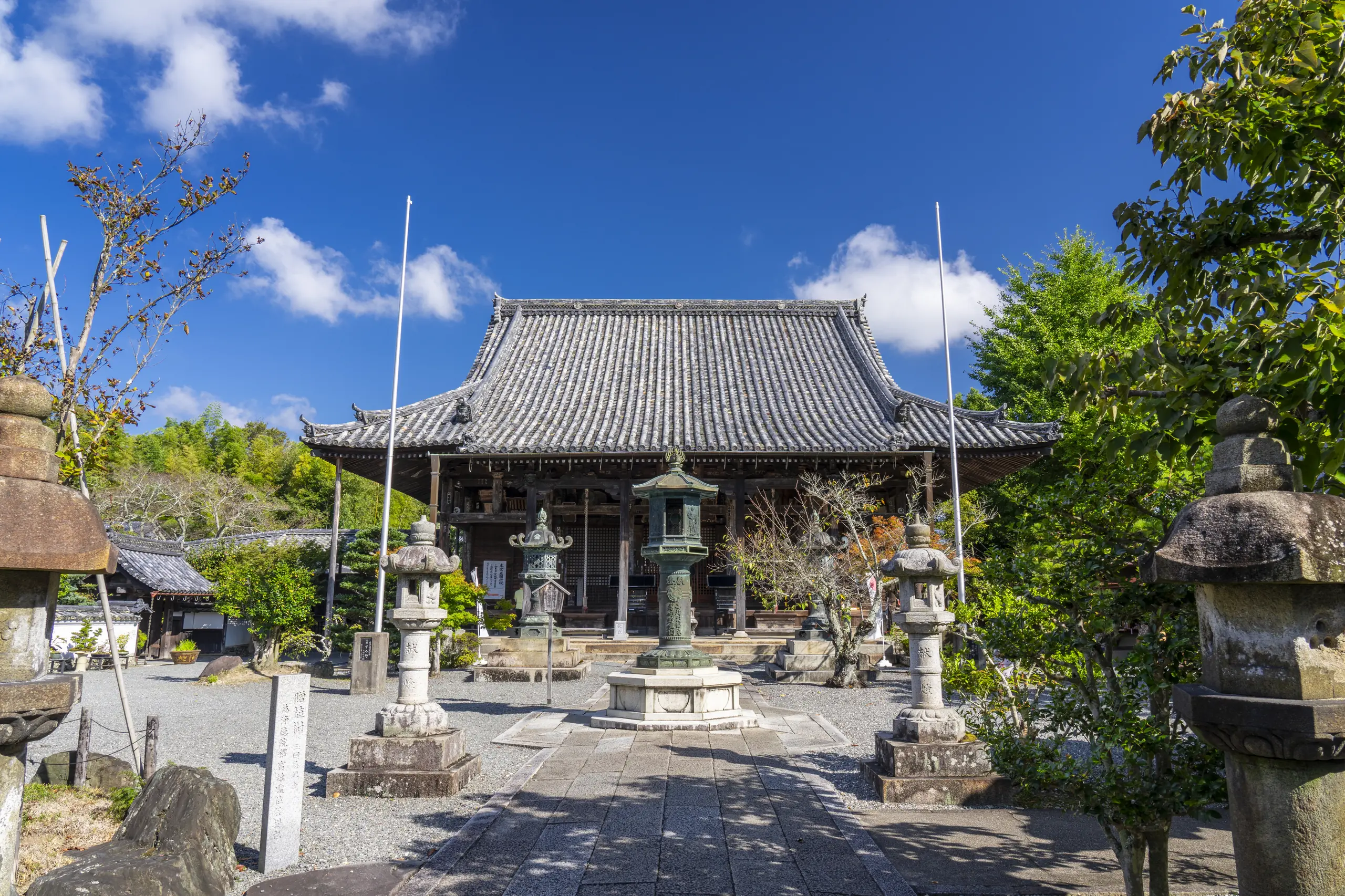 The main hall of Anao-ji Temple in Kameoka, Kyoto.